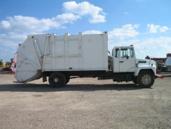 ./imagenes/557camiom de basura blanco 007.jpg